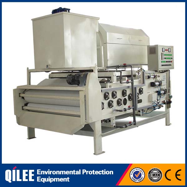 Solid-liquid separation belt filter press for treatment of sanitary sewage